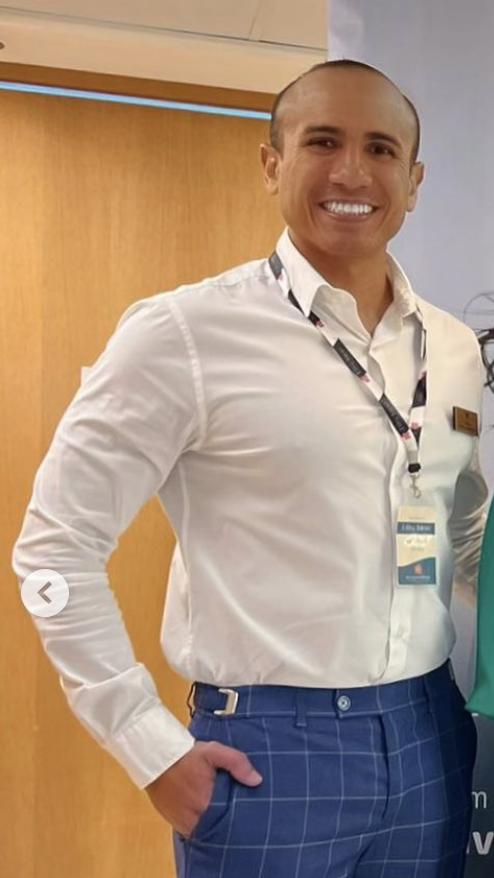 Dr. Felipe sorrindo